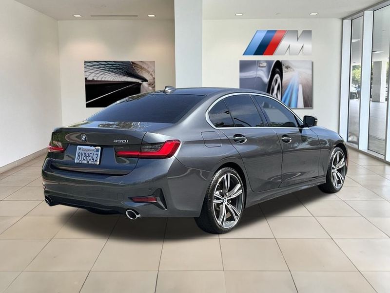 2021 BMW 3 Series 330iImage 8