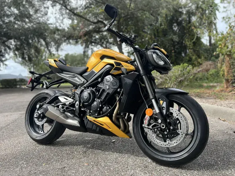 2025 Triumph Street Triple 765 RS