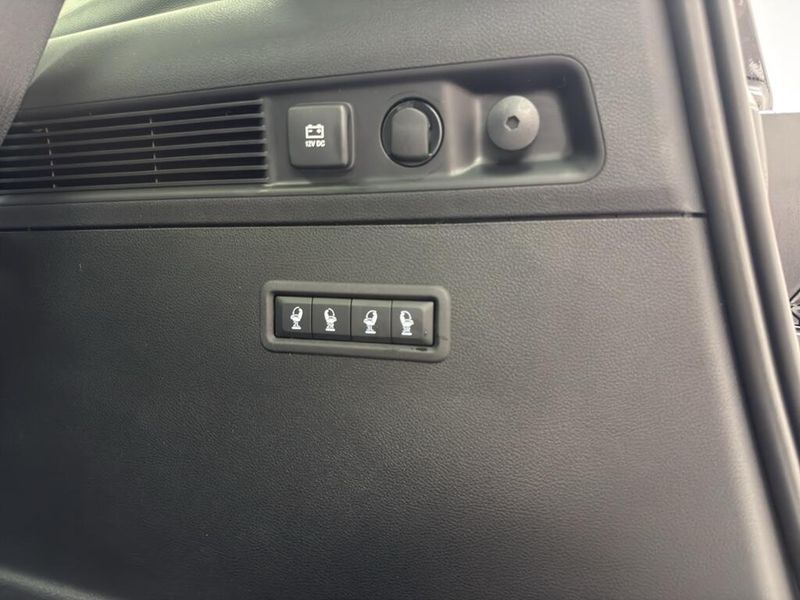 2026 Jeep Grand Wagoneer 4x4Image 19