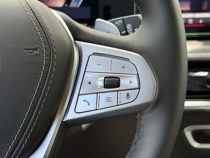 New 2027 BMW X7 xDrive40iImage 24