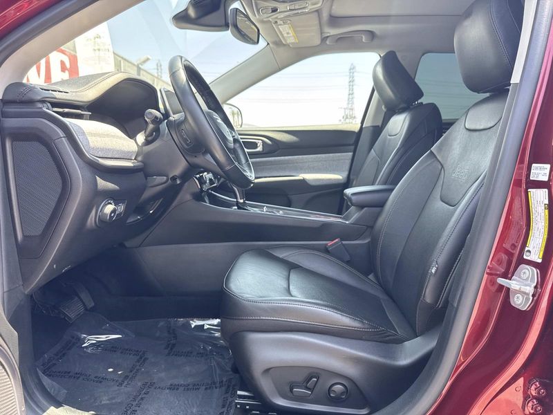 Used 2022 Jeep Compass Latitude Lux