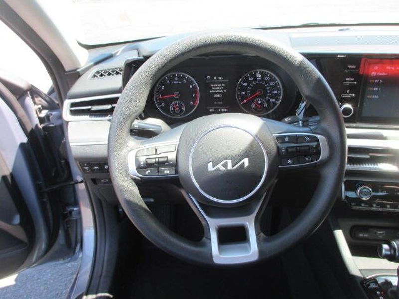 2023 Kia K5 LXSImage 17