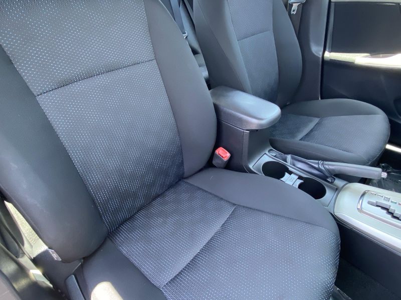 2010 Toyota Corolla SImage 11