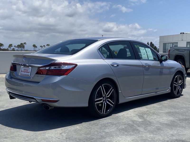 2016 Honda Accord Sedan SportImage 4