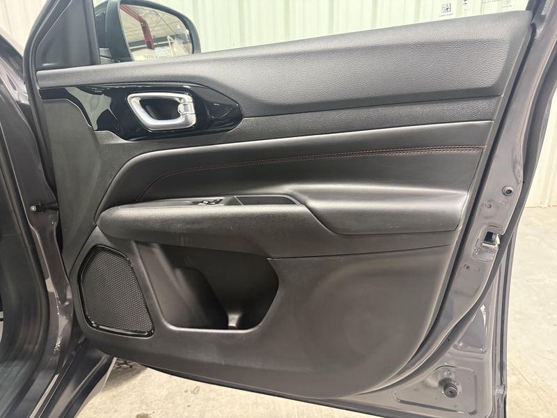 Used 2024 Jeep Compass TrailhawkImage 14