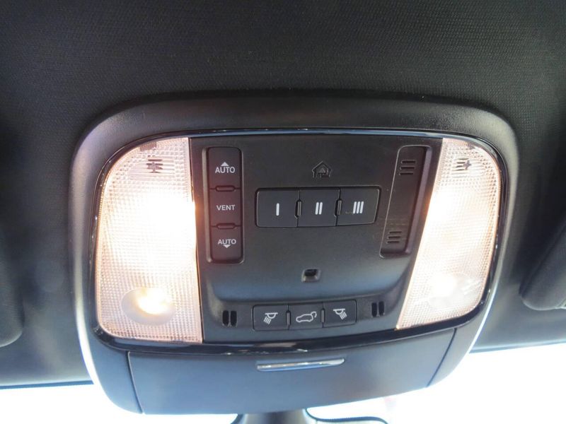 Used 2024 Dodge Durango GT Plus AWD 4dr SUVImage 18
