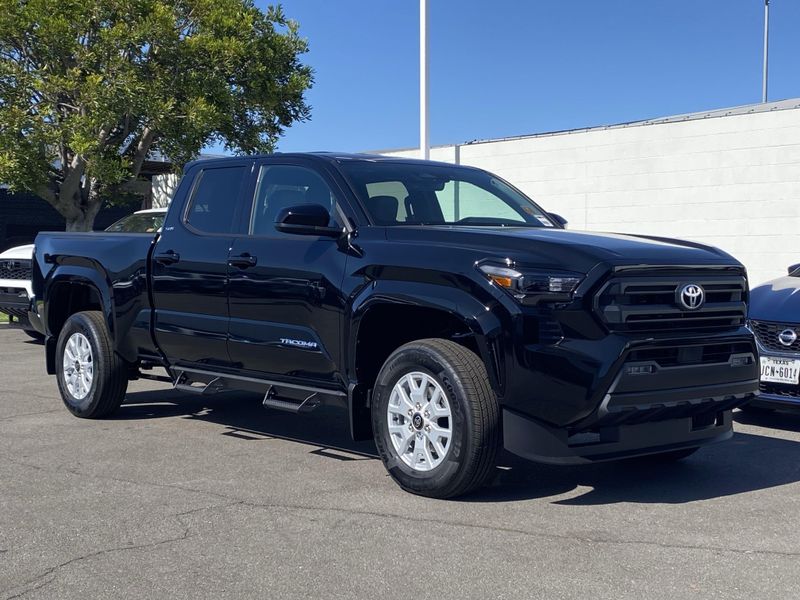 New 2025 Toyota Tacoma SR5Image 2