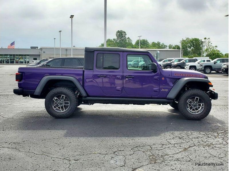 New 2026 Jeep Gladiator Mojave 4x4