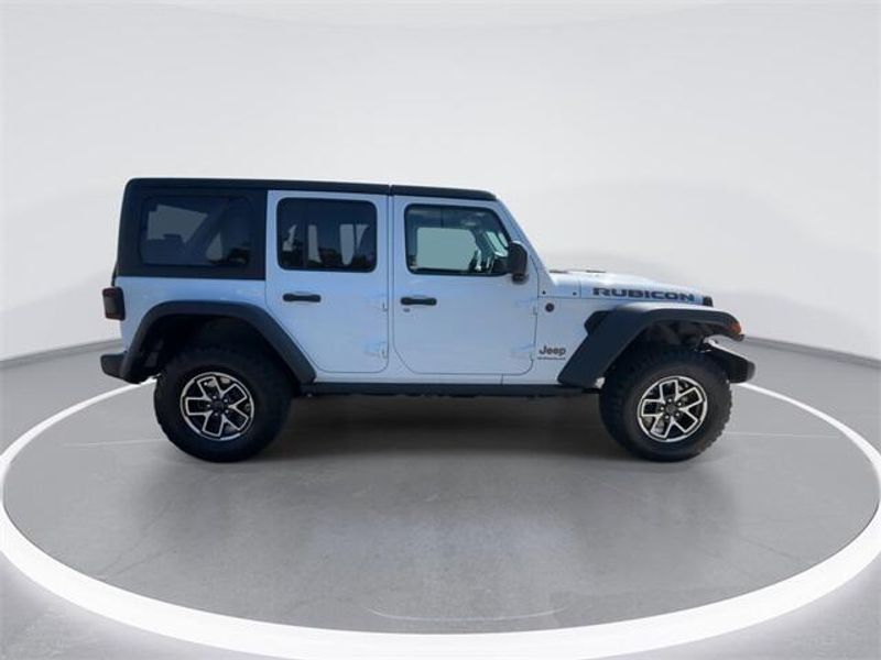 New 2025 Jeep Wrangler 4-door RubiconImage 9