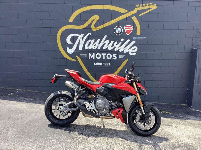 New 2025 Ducati Streetfighter V2 