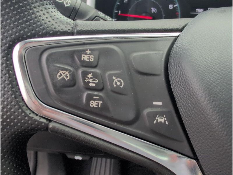 Used 2023 Chevrolet Malibu LTImage 24