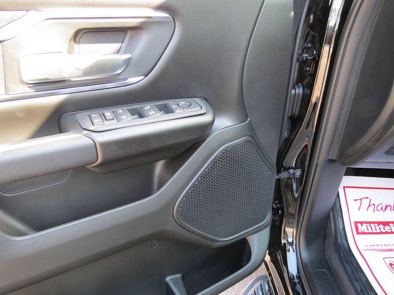 New 2027 RAM 1500 Big Horn Crew Cab 4x4 5