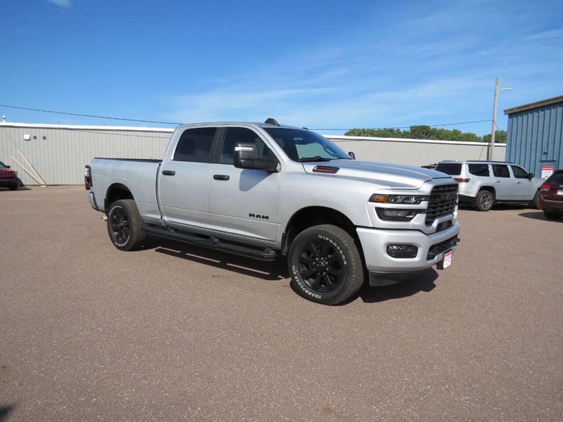Used 2026 RAM 2500 Big Horn 4x4 4dr Crew Cab 6.3 ft. SB PickupImage 29
