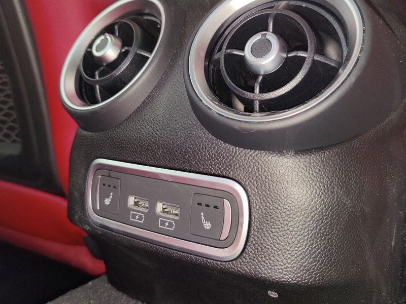 New 2025 Alfa Romeo Giulia AwdImage 16