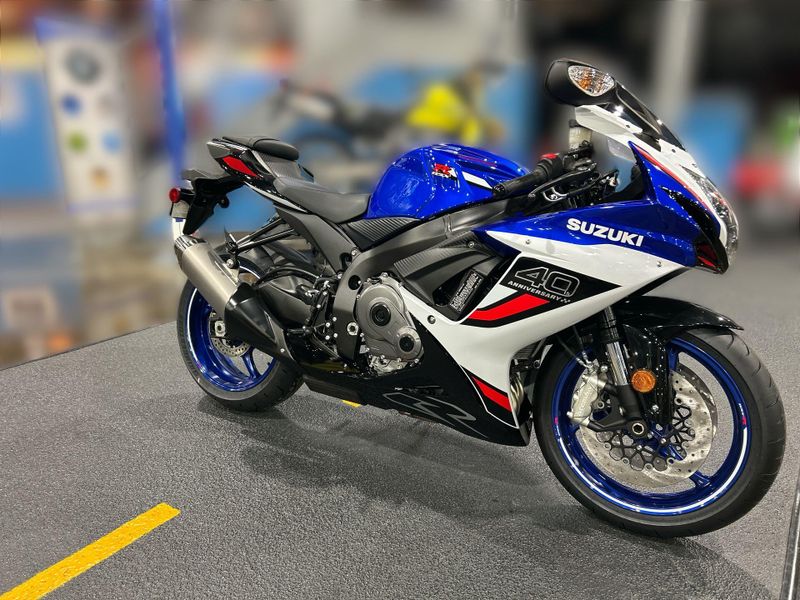 New 2027 Suzuki GSX-R600Z 40TH ANNIVERSARY EDITION Image 10