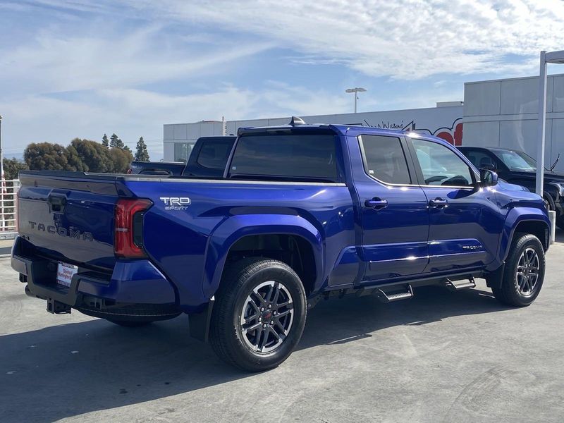 2024 Toyota Tacoma TRD SportImage 3