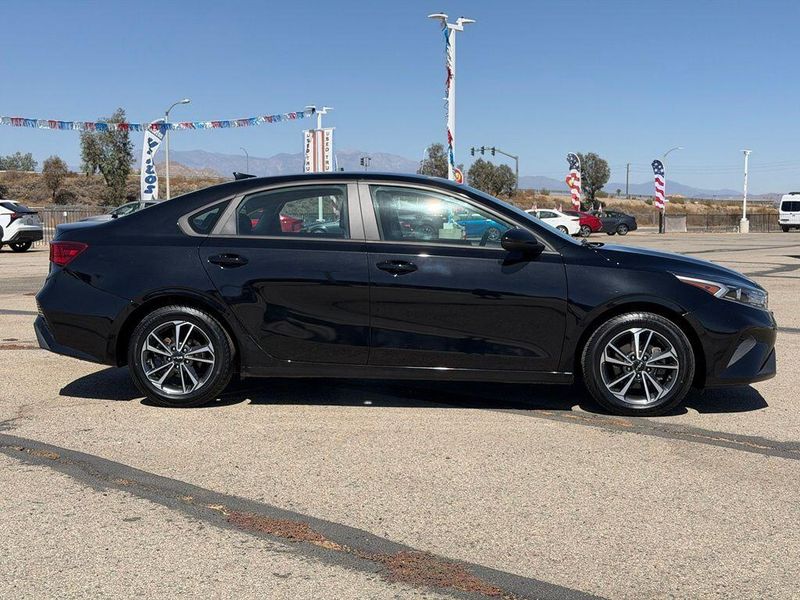 Used 2023 Kia Forte LXSImage 8