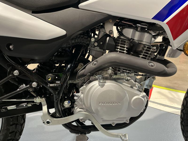 New 2025 Honda XR150L Image 18