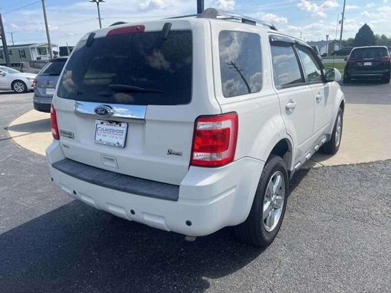 2011 Ford Escape LimitedImage 5