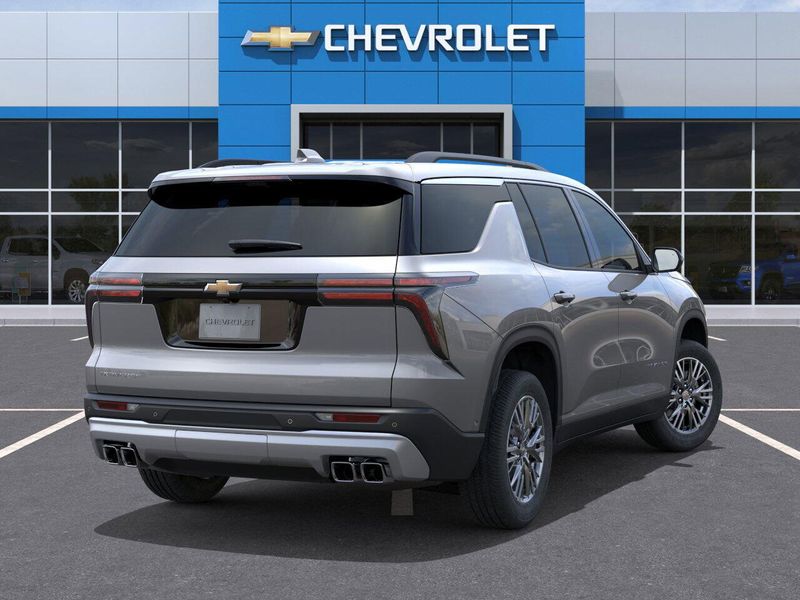 New 2025 Chevrolet Traverse FWD LTImage 4