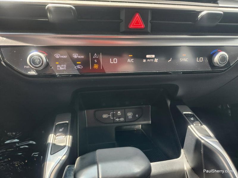 Used 2024 Kia Sorento S