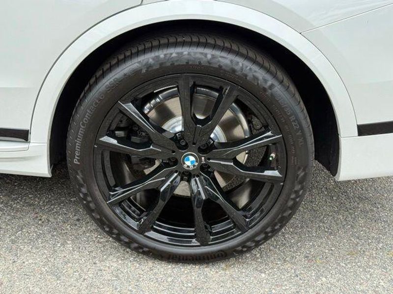Used 2026 BMW X7 xDrive40iImage 14