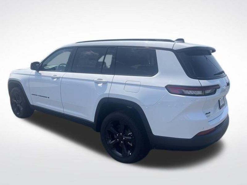 2025 Jeep Grand Cherokee L Altitude X 4x4