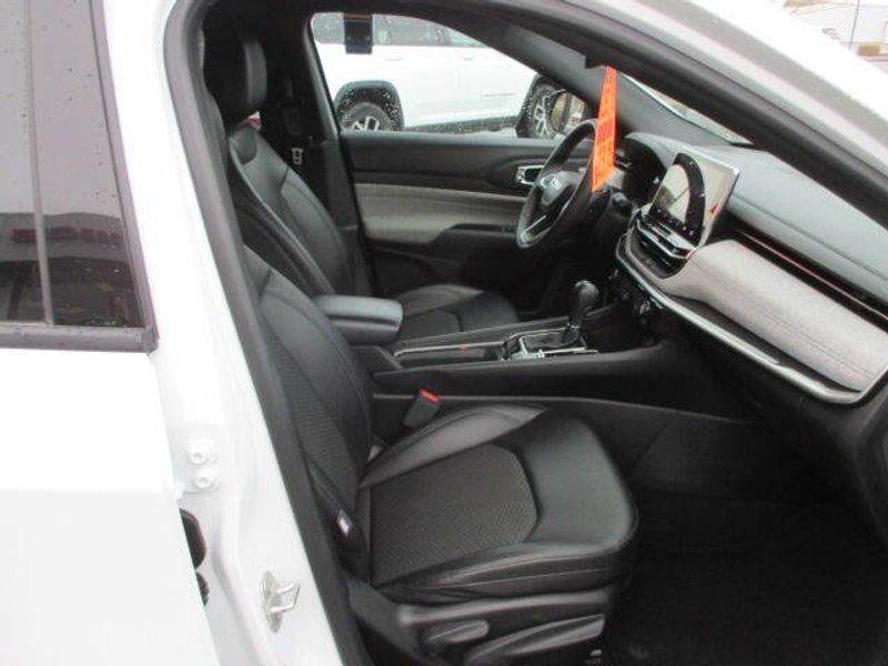 Used 2024 Jeep Compass LatitudeImage 24