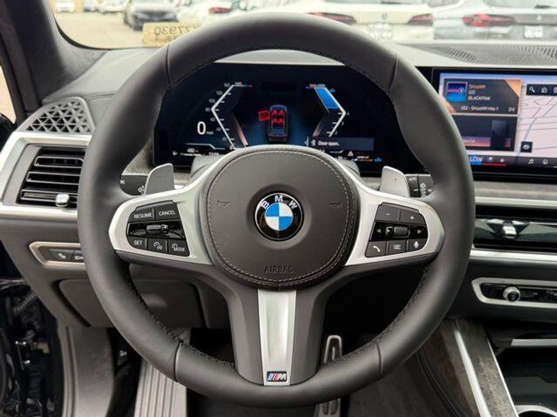 New 2026 BMW X7 xDrive40iImage 21