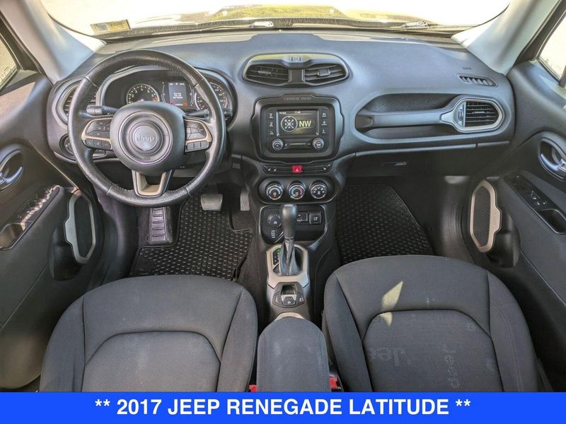 2017 Jeep Renegade Latitude North Edition photo 27