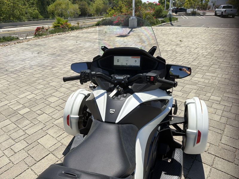 New 2026 Can-Am SPYDER RT SEA-TO-SKY (SE6) Image 24