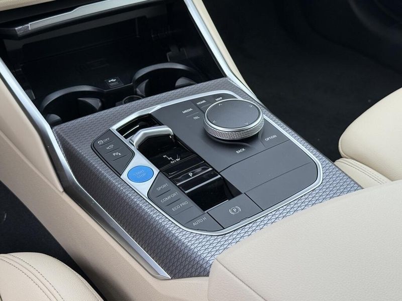 2025 BMW i4 eDrive40Image 25