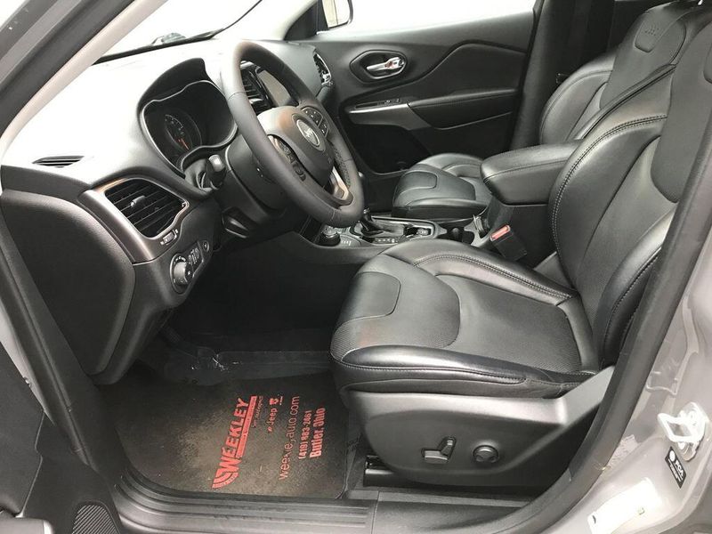 Used 2022 Jeep Cherokee LimitedImage 4