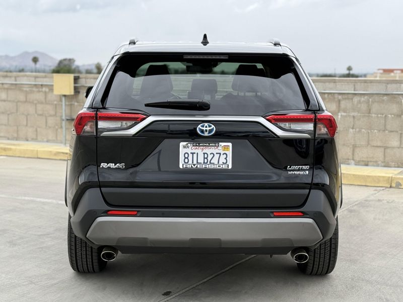 2021 Toyota RAV4 Hybrid LimitedImage 11