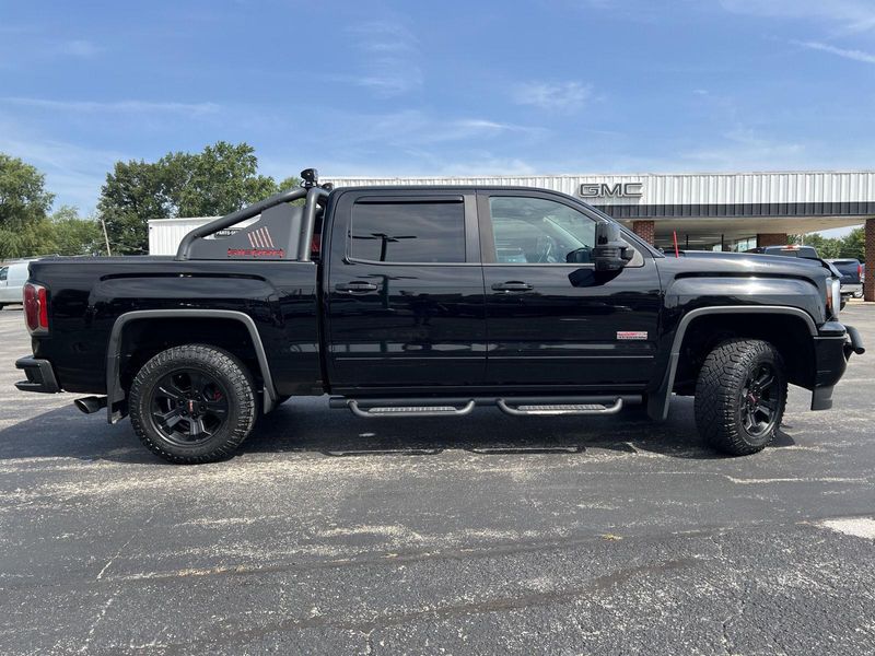 2017 Gmc Sierra 1500 SLT photo 4