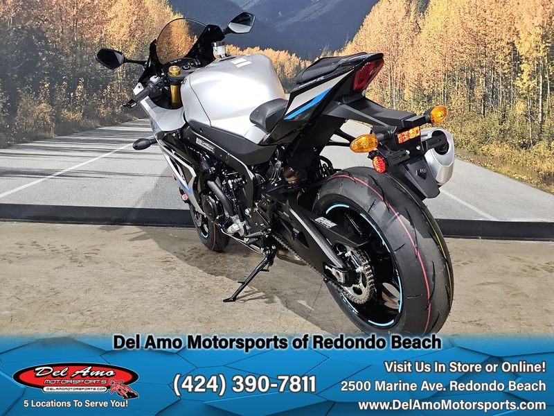 New 2025 Suzuki GSX-R1000R Image 16