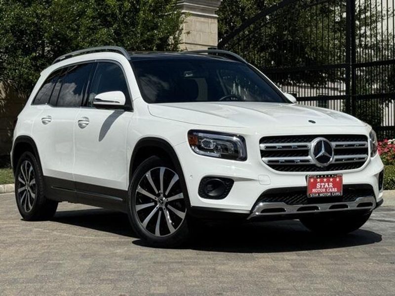 2022 Mercedes-Benz GLB 250Image 1