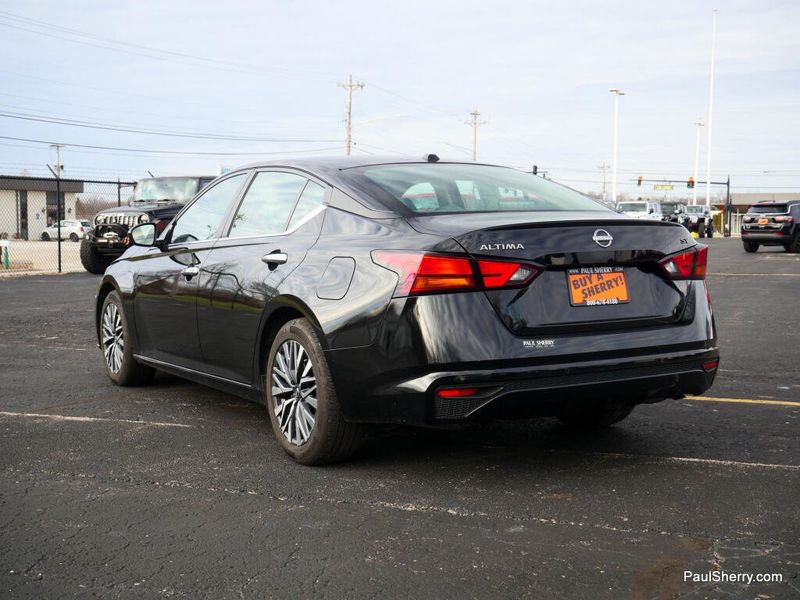 Used 2023 Nissan Altima 2.5 SV