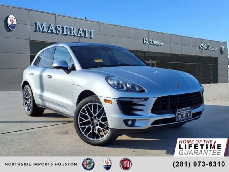 2018 Porsche Macan BaseImage 1