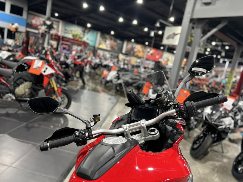 New 2025 Ducati MULTISTRADA V4 Image 4