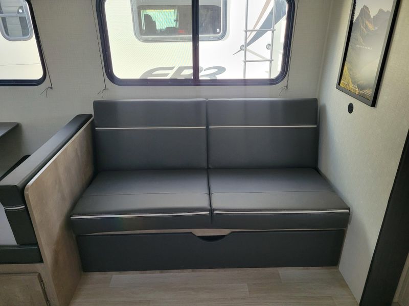 New 2026 KEYSTONE SPRINGDALE 261BHC Image 10