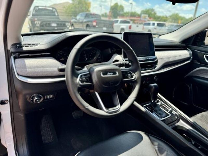 2022 Jeep Compass LatitudeImage 9