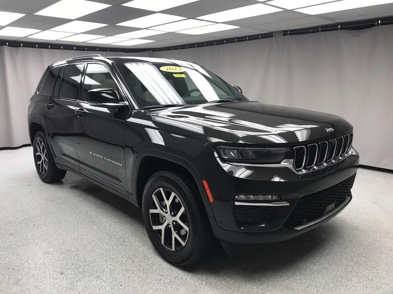 Used 2023 Jeep Grand Cherokee LimitedImage 5