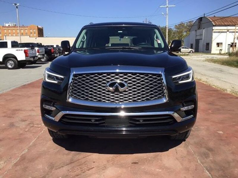 2022 INFINITI QX80 LuxeImage 8