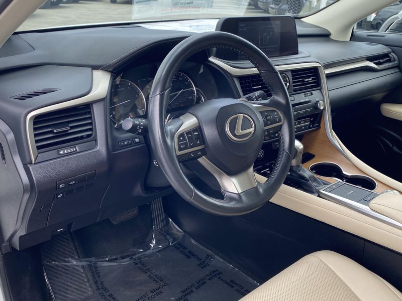 2022 Lexus RX 350Image 17