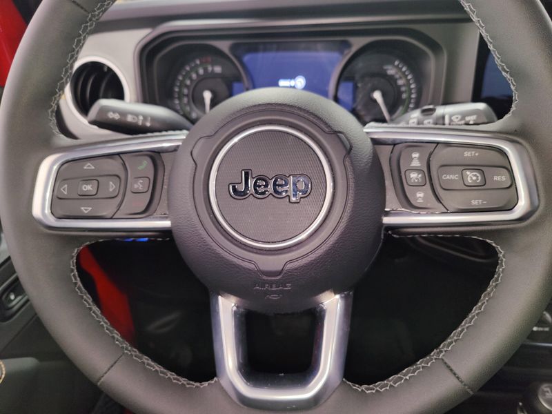 Used 2025 Jeep Wrangler 4xE Sahara 4WDImage 25