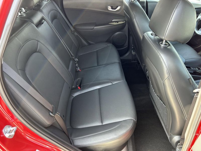 Used 2022 Hyundai Kona LimitedImage 11