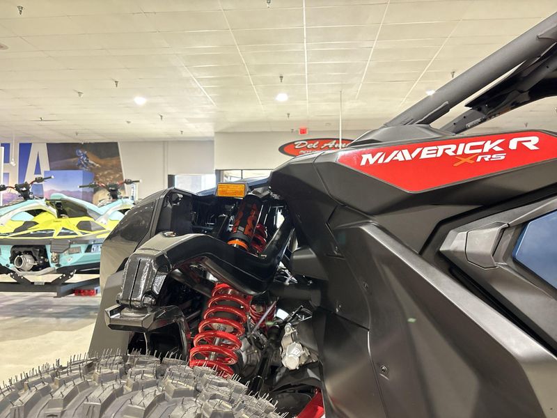 New 2026 Can-Am MAVERICK R MAX X RS 999T DCT Image 23