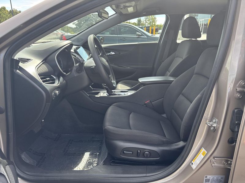 Used 2023 Chevrolet Malibu LTImage 13