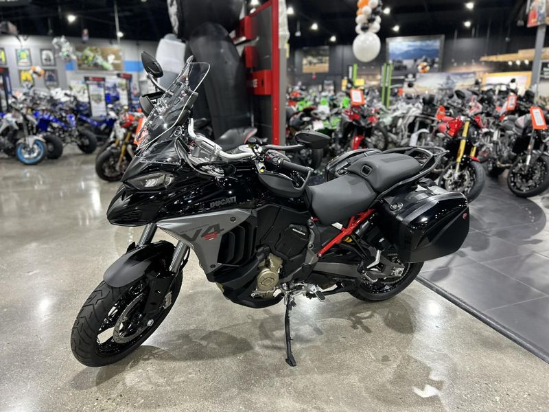 New 2025 Ducati MULTISTRADA V4 S TRAVEL & RADAR Image 12
